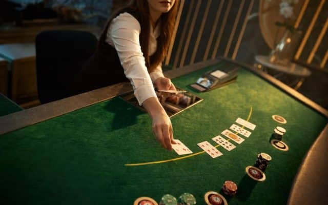 La Révolution du Streaming en Direct Transforme les Jeux de Casino : Focus sur le Blackjack en Live