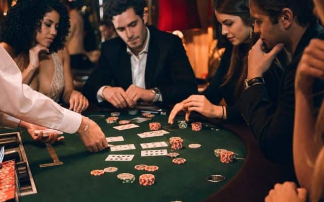 Le Réveil des Jeux de Table Virtuels : L&rsquo;Ascension Imparable du Blackjack en Direct