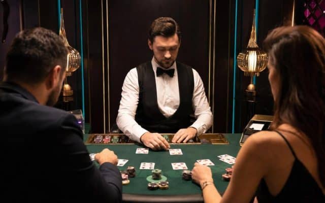 Le Renouveau des Jeux de Table : L&rsquo;Ascension fulgurante du Blackjack avec Croupier en Direct